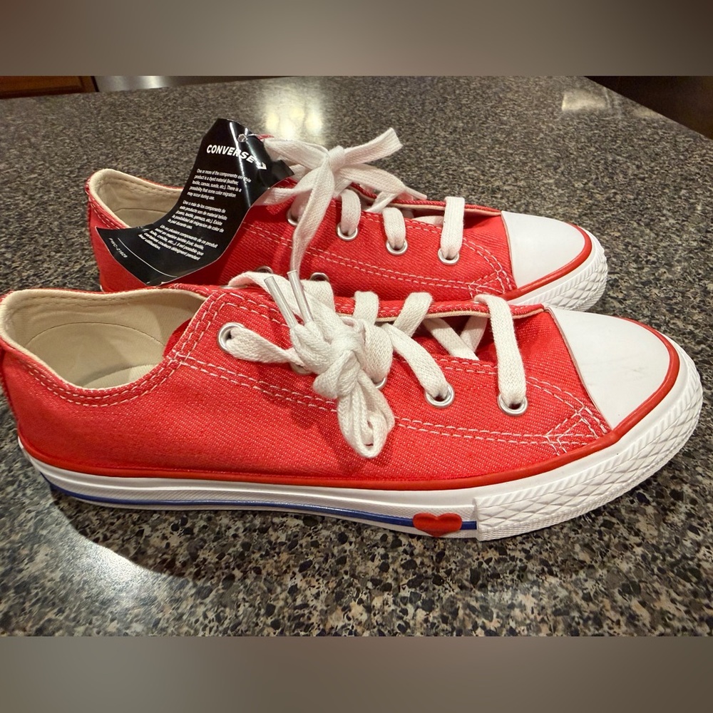 Converse Chuck Taylor Valentine Kids Red and White Sneakers with Hearts ❤️ - Picture 2 of 8